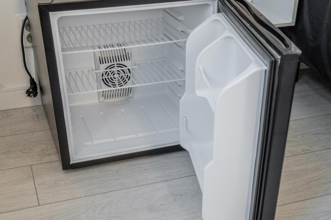 Single Room,990221215:JPEG